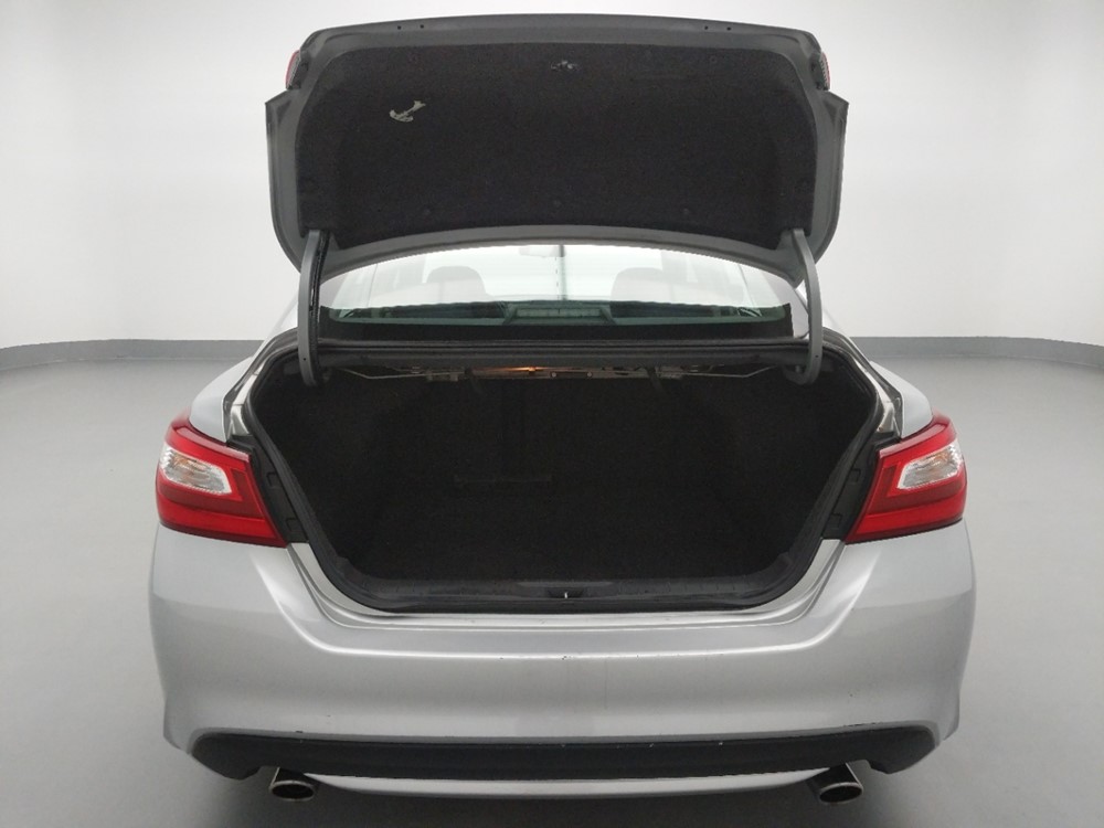 2017 Nissan Altima - Trunk