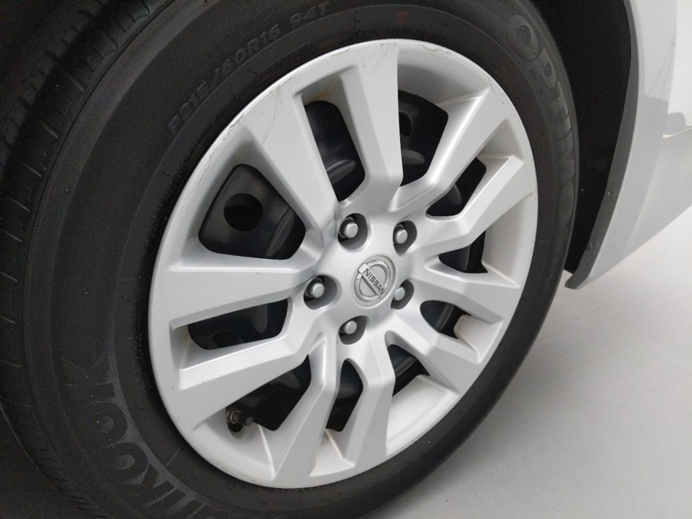 2017 Nissan Altima - Wheel