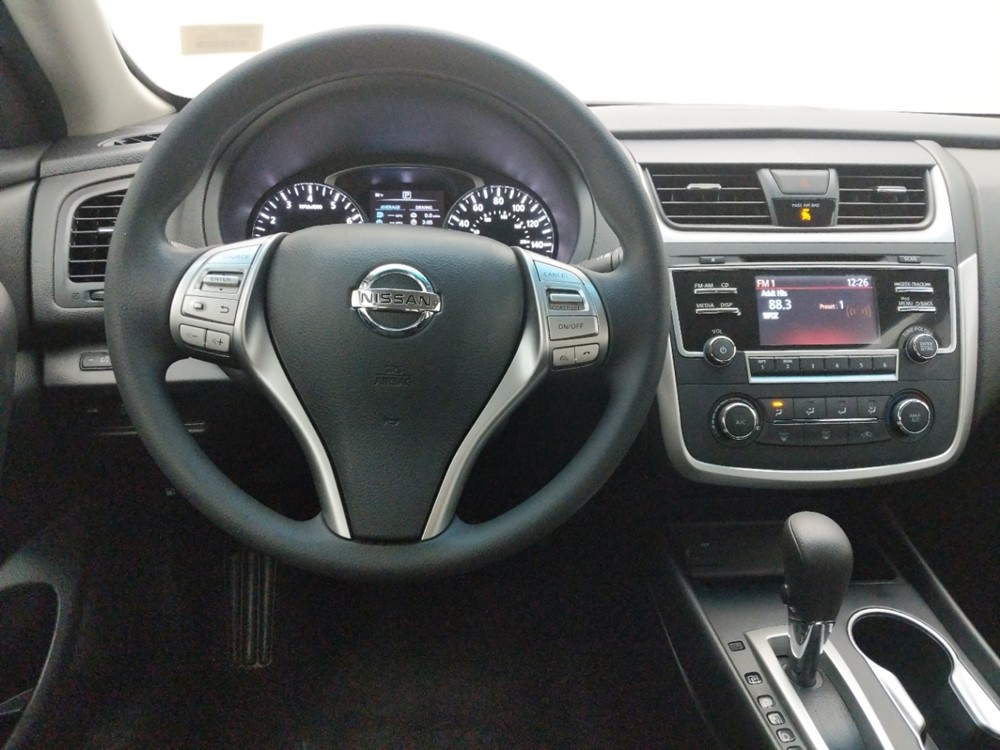 2017 Nissan Altima - Driver Dash