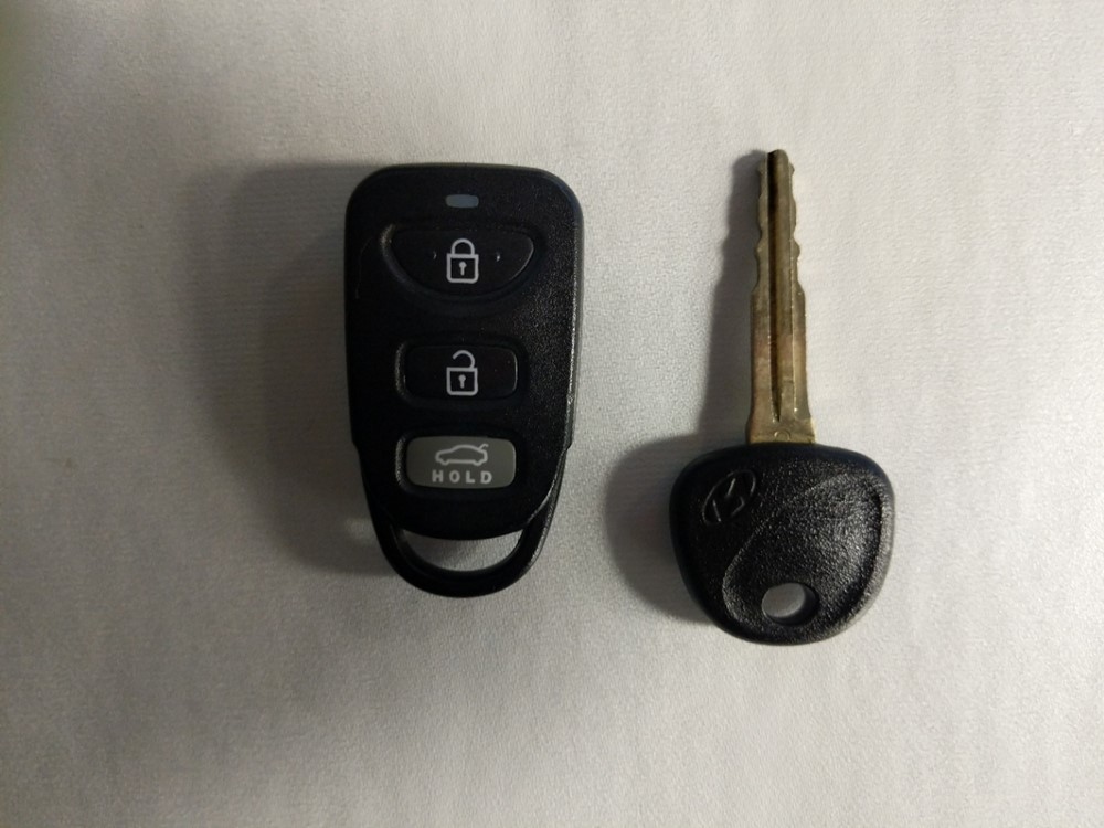 2018 Hyundai Elantra - Keys
