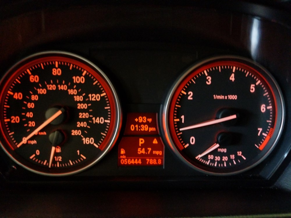 2011 BMW 328i - Odometer Close Up