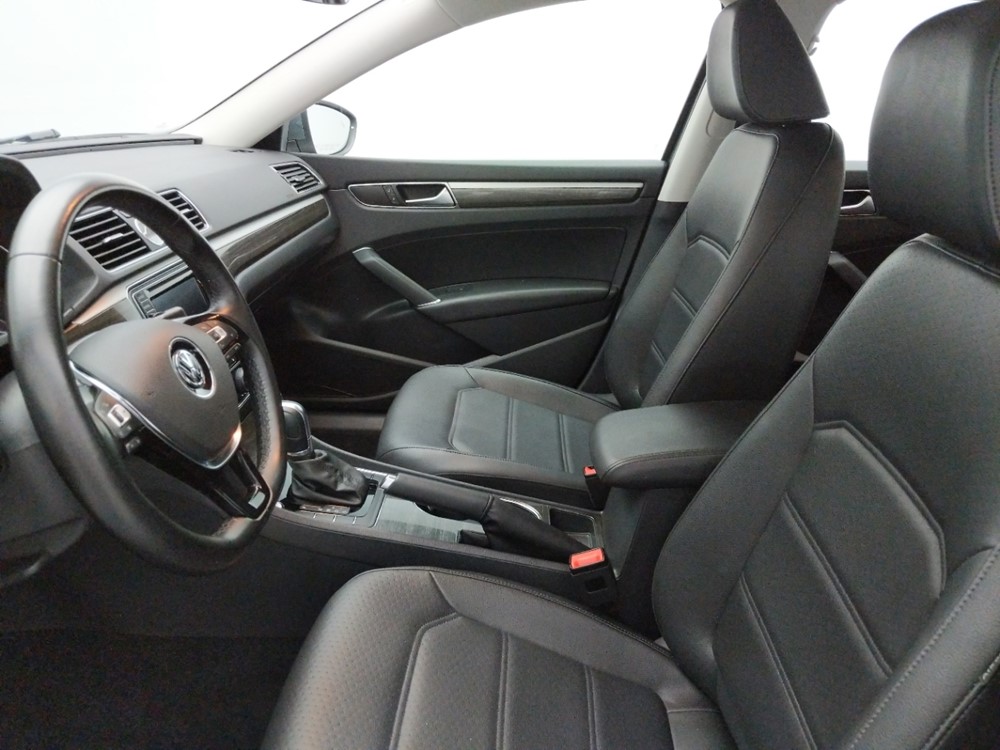 2016 Volkswagen Passat - Driver Front Seat