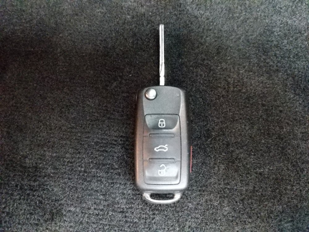 2016 Volkswagen Passat - Keys