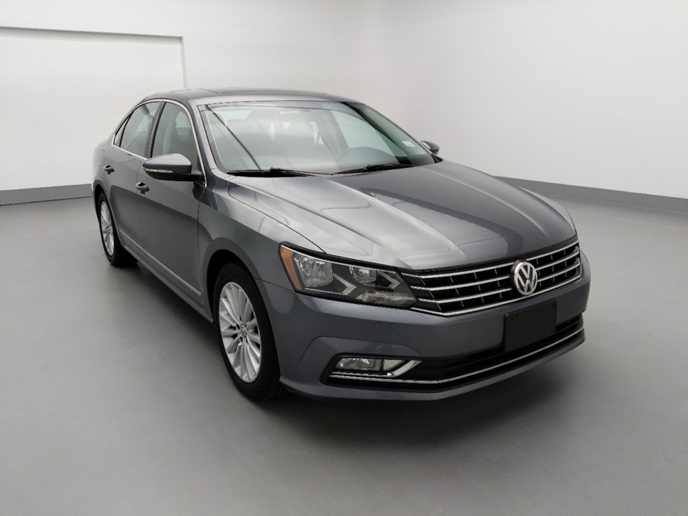 2016 Volkswagen Passat - Passenger Front Bumper