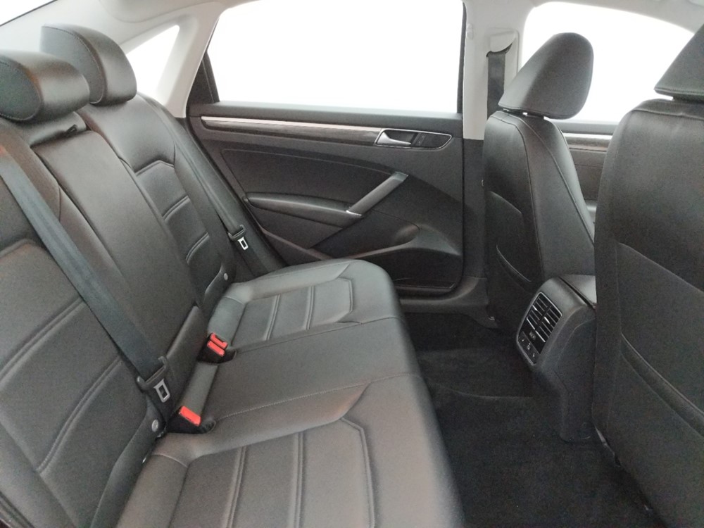 2016 Volkswagen Passat - Passenger Rear Seat