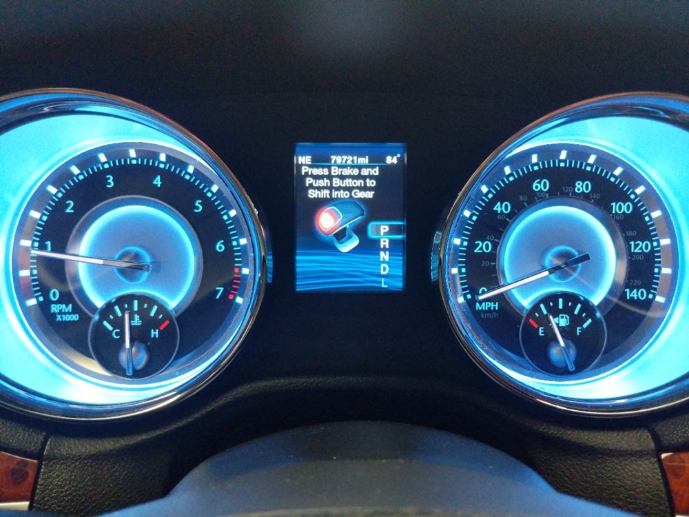 2012 Chrysler 300 - Odometer Close Up