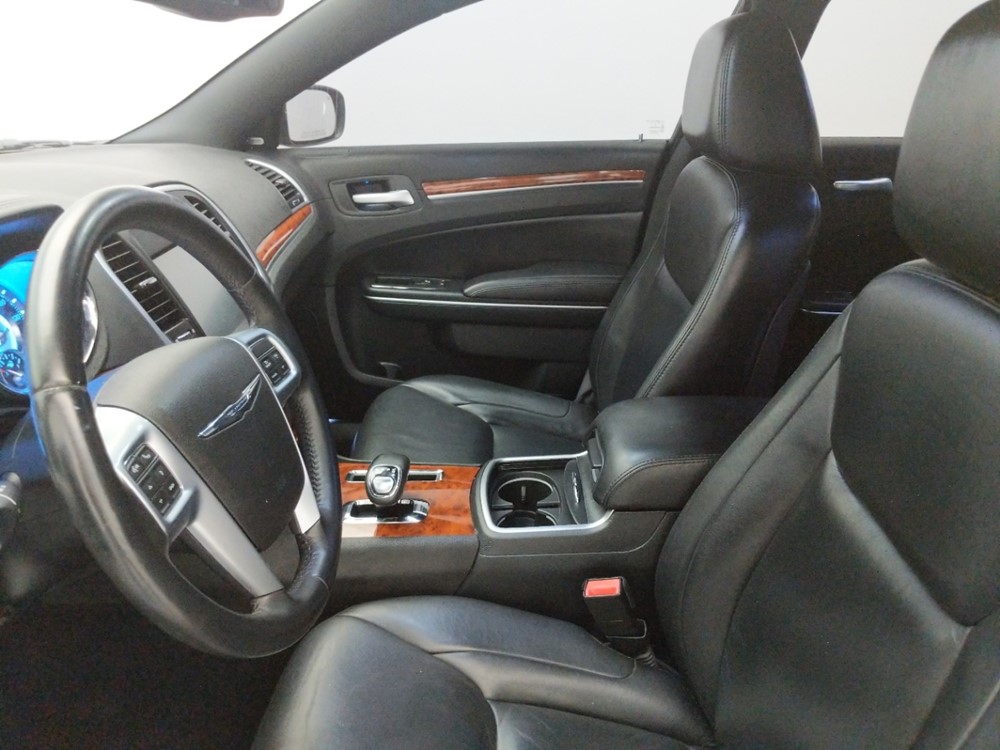 2012 Chrysler 300 - Driver Front Seat