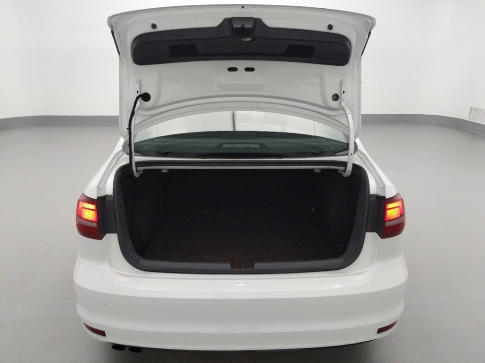 2016 Volkswagen Jetta - Trunk
