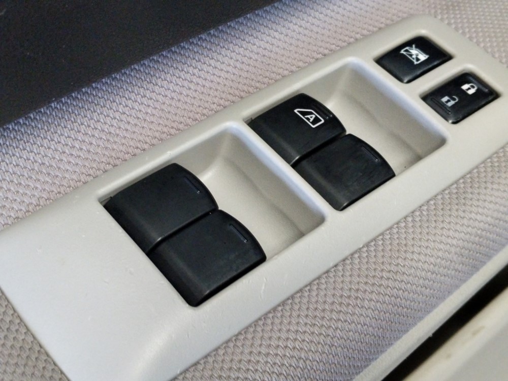 2013 Nissan Rogue - Driver Power Windows/Lock Control
