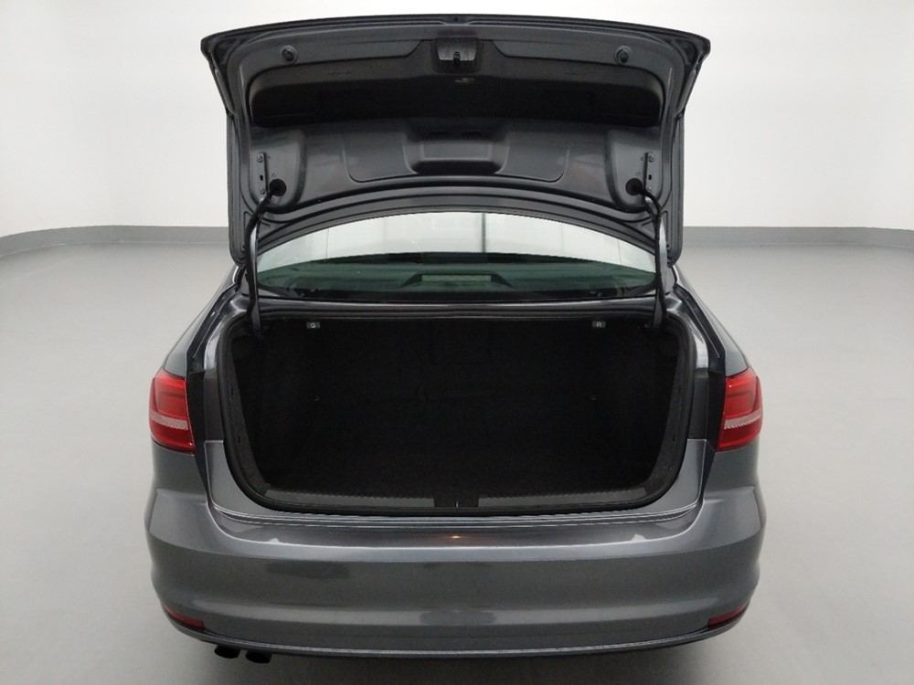 2015 Volkswagen Jetta - Trunk