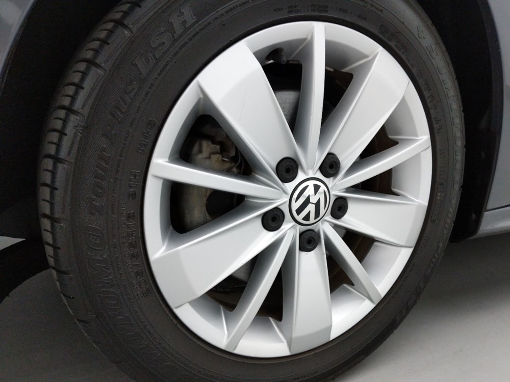 2015 Volkswagen Jetta - Wheel