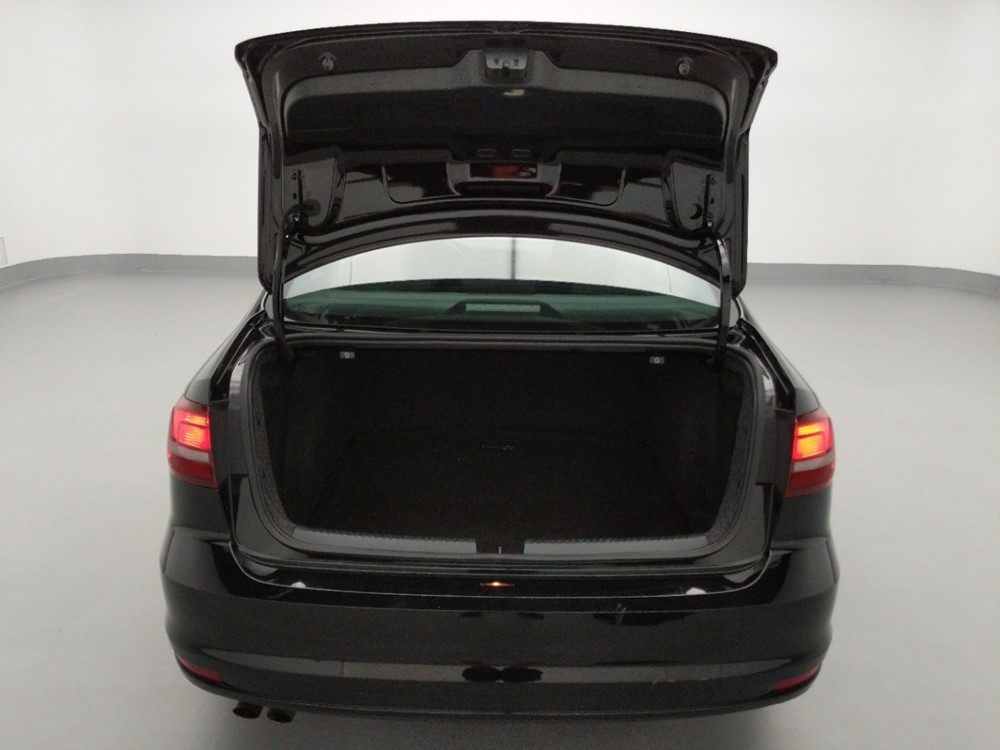 2016 Volkswagen Jetta - Trunk