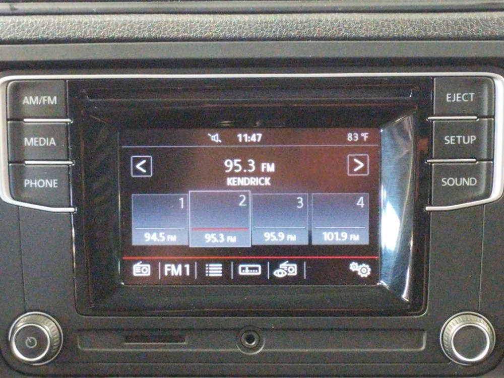 2016 Volkswagen Jetta - Stereo Package