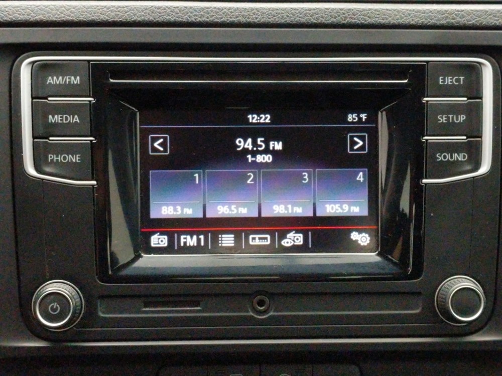 2016 Volkswagen Jetta - Stereo Package