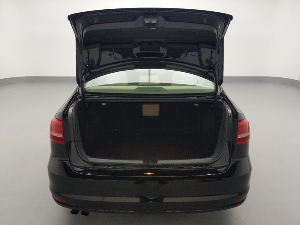 2015 Volkswagen Jetta - Trunk