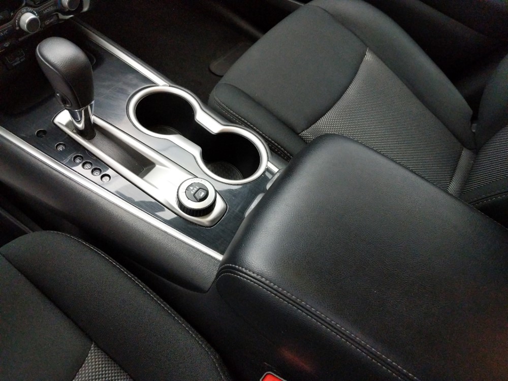 2018 Nissan Pathfinder - Center Console/Cup Holders