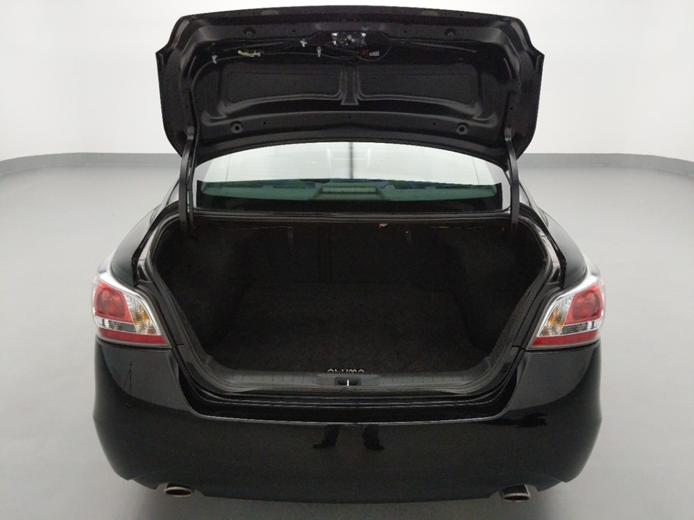 2015 Nissan Altima - Trunk