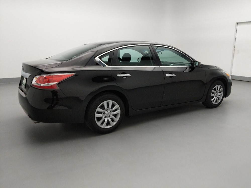 2015 Nissan Altima - Passenger Rear Side