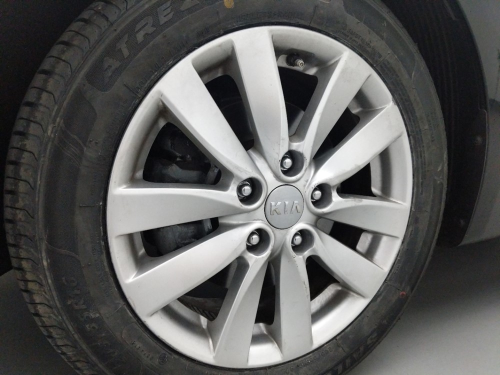 2014 Kia Forte - Wheel
