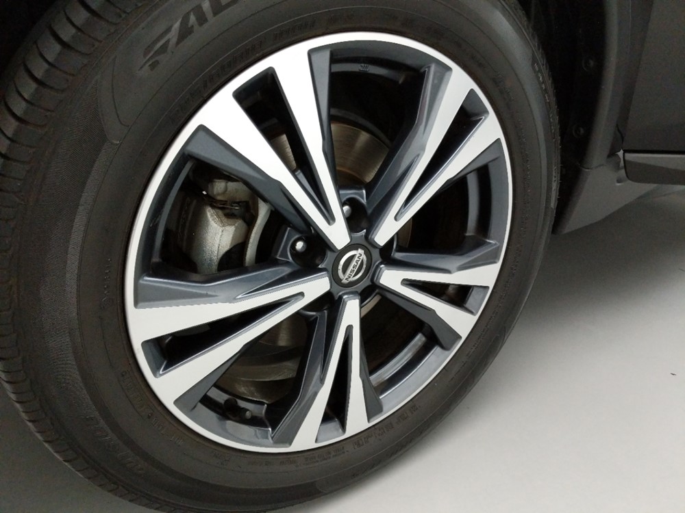 2018 Nissan Rogue - Wheel