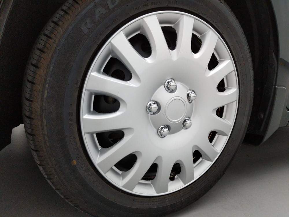 2016 Nissan Sentra - Wheel