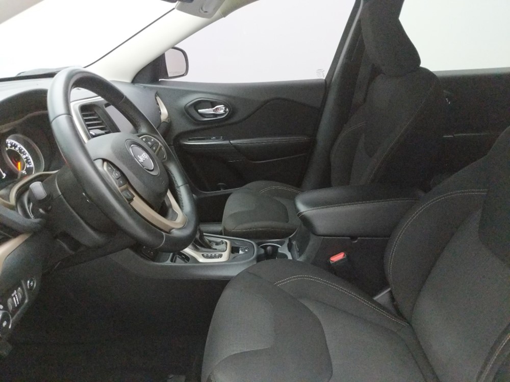 2015 Jeep Cherokee - Driver Front Seat