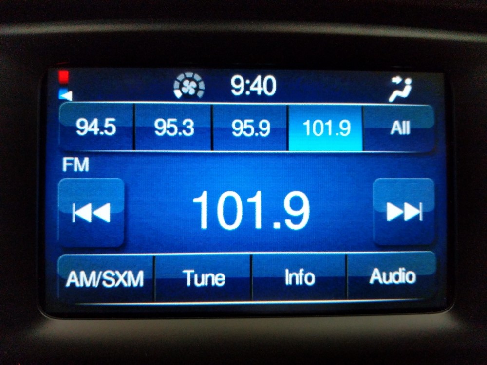 2015 Chrysler 200 - Stereo Package