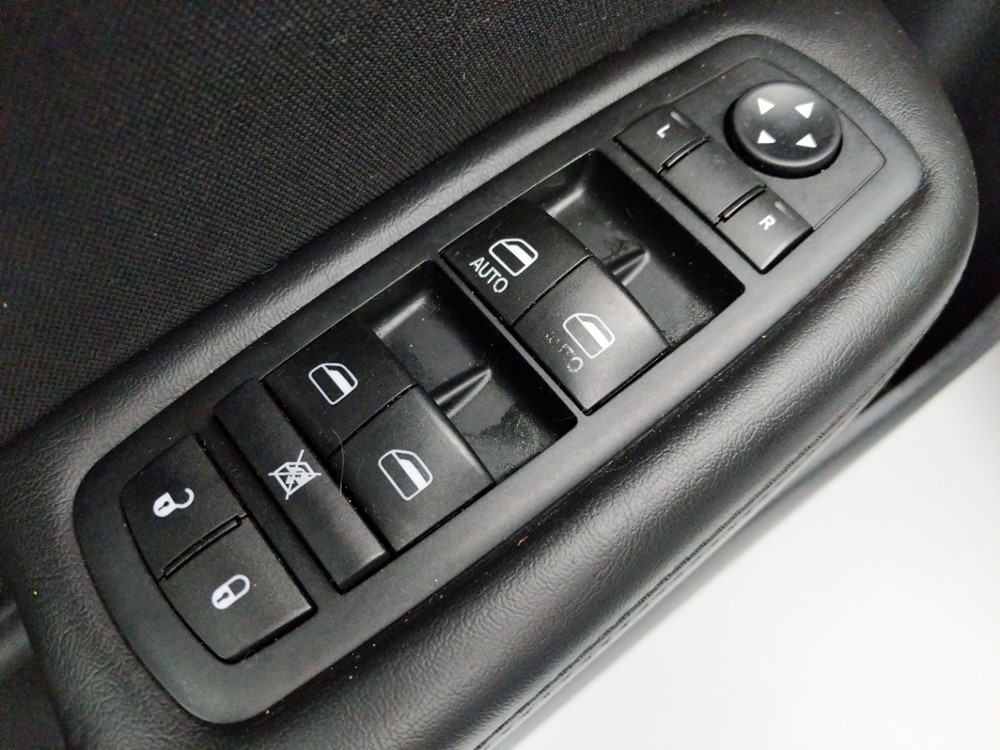 2015 Chrysler 200 - Driver Power Windows/Lock Control