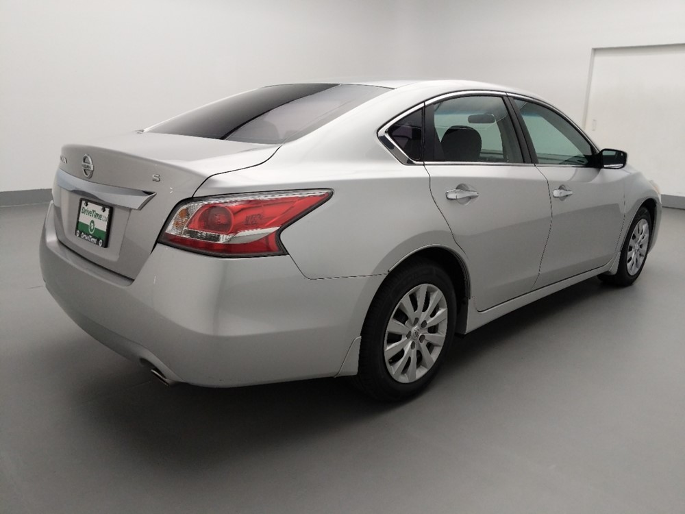 2015 Nissan Altima - Passenger Rear Bumper