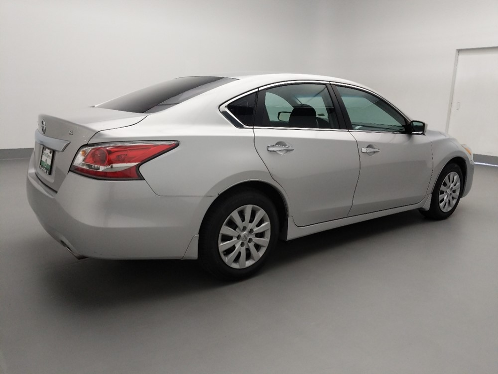 2015 Nissan Altima - Passenger Rear Side