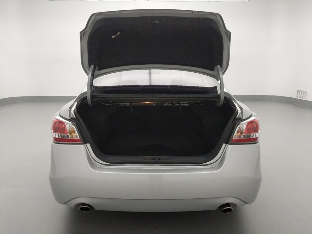 2015 Nissan Altima - Trunk