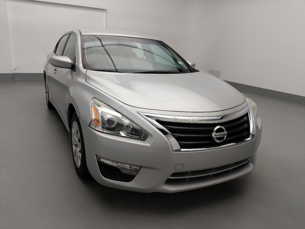 2015 Nissan Altima - Passenger Front Hood