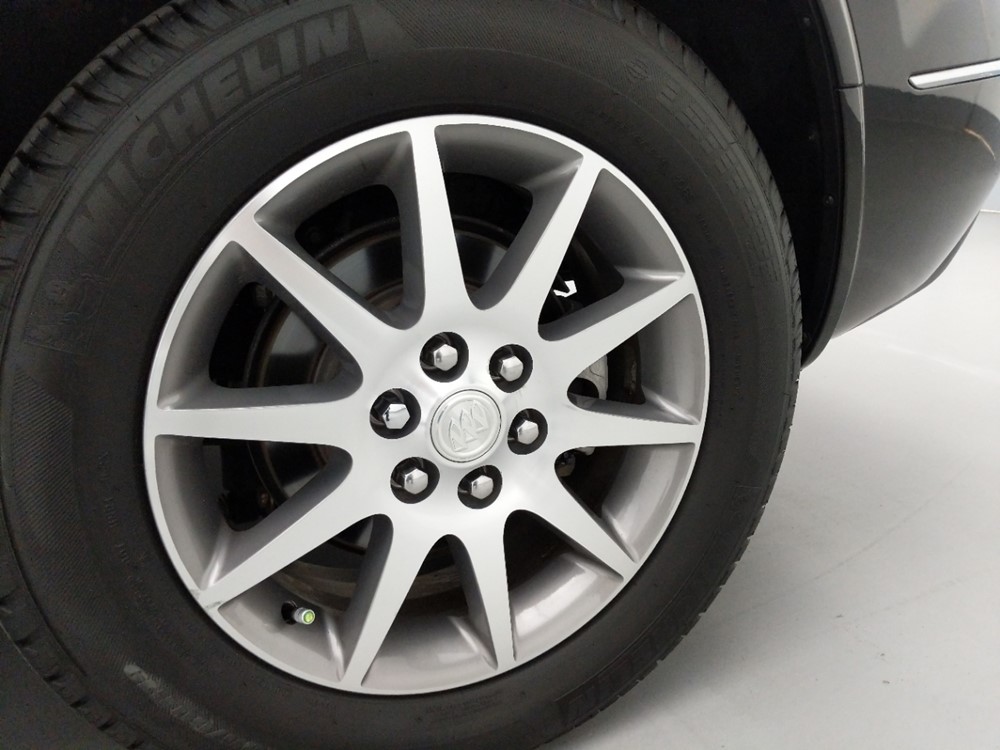 2013 Buick Enclave - Wheel