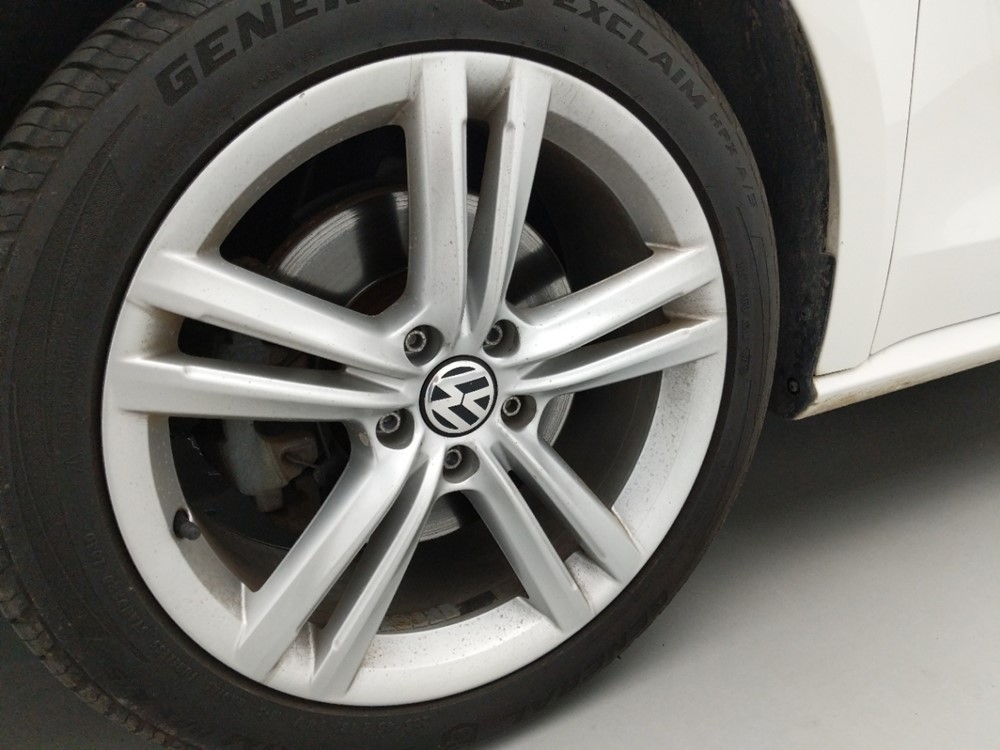 2014 Volkswagen Passat - Wheel