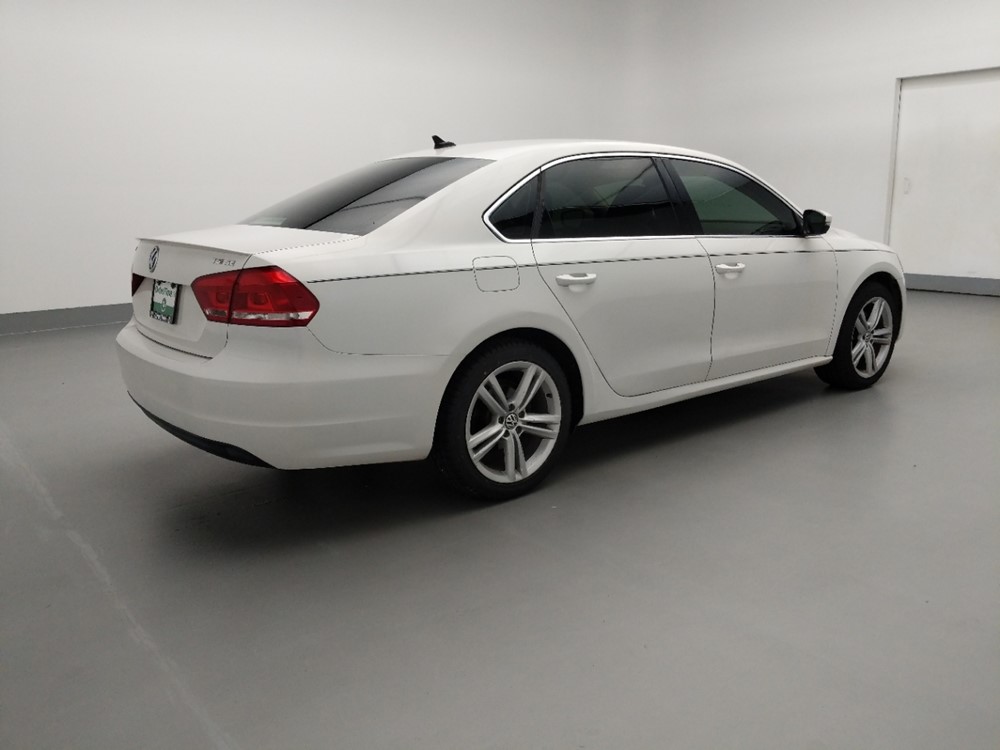 2014 Volkswagen Passat - Passenger Rear Side
