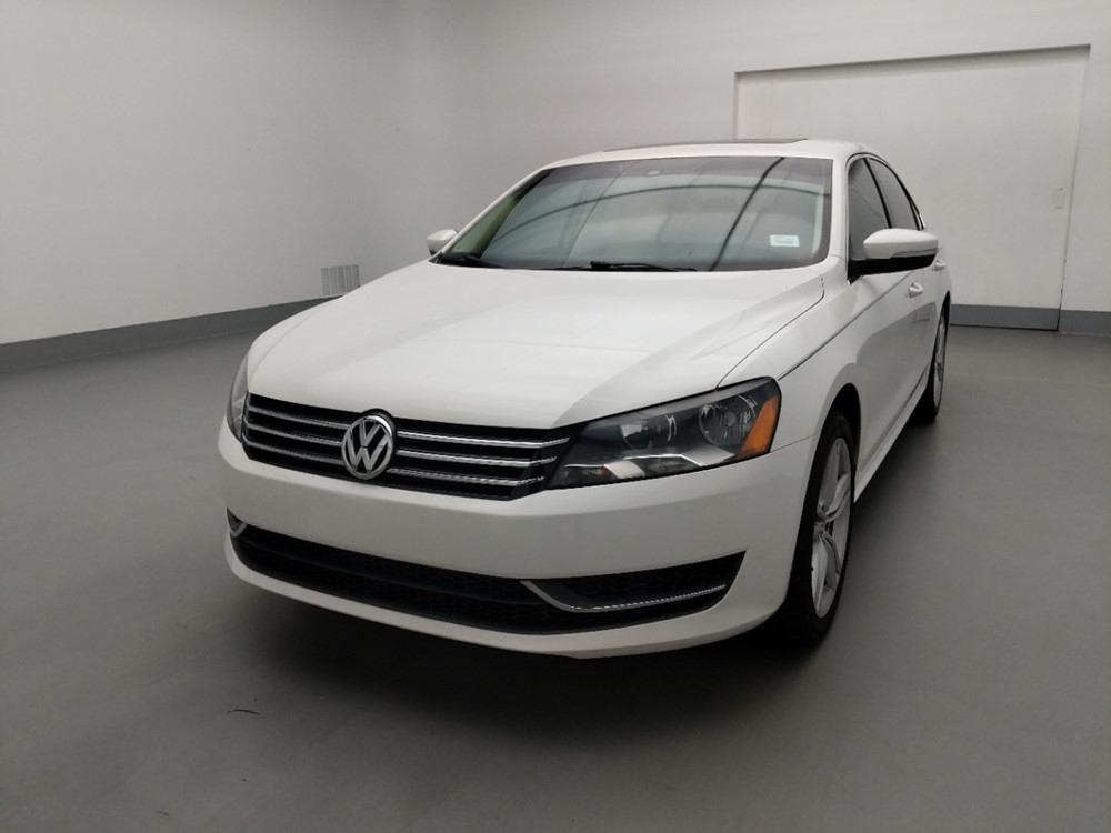 2014 Volkswagen Passat - Driver Front Hood