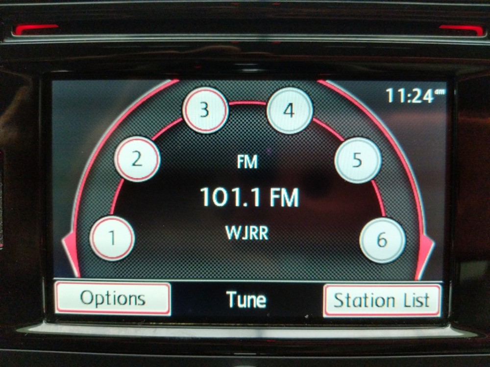 2014 Volkswagen Passat - Stereo Package