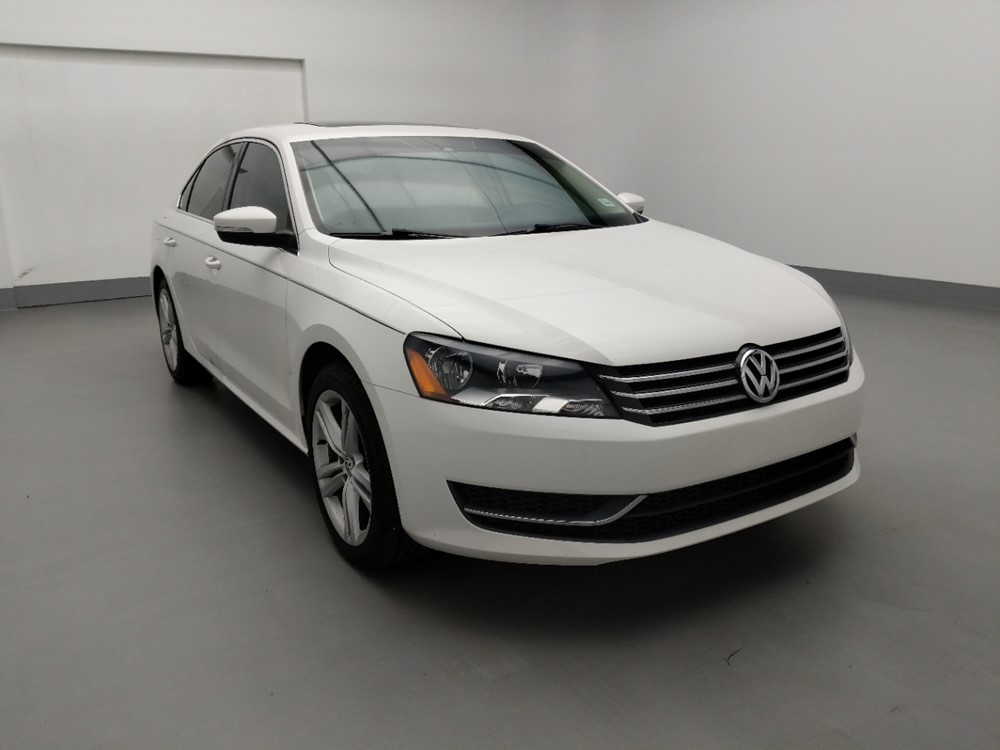 2014 Volkswagen Passat - Passenger Front Bumper