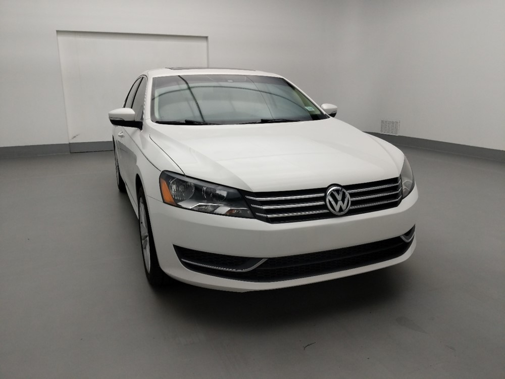 2014 Volkswagen Passat - Passenger Front Hood