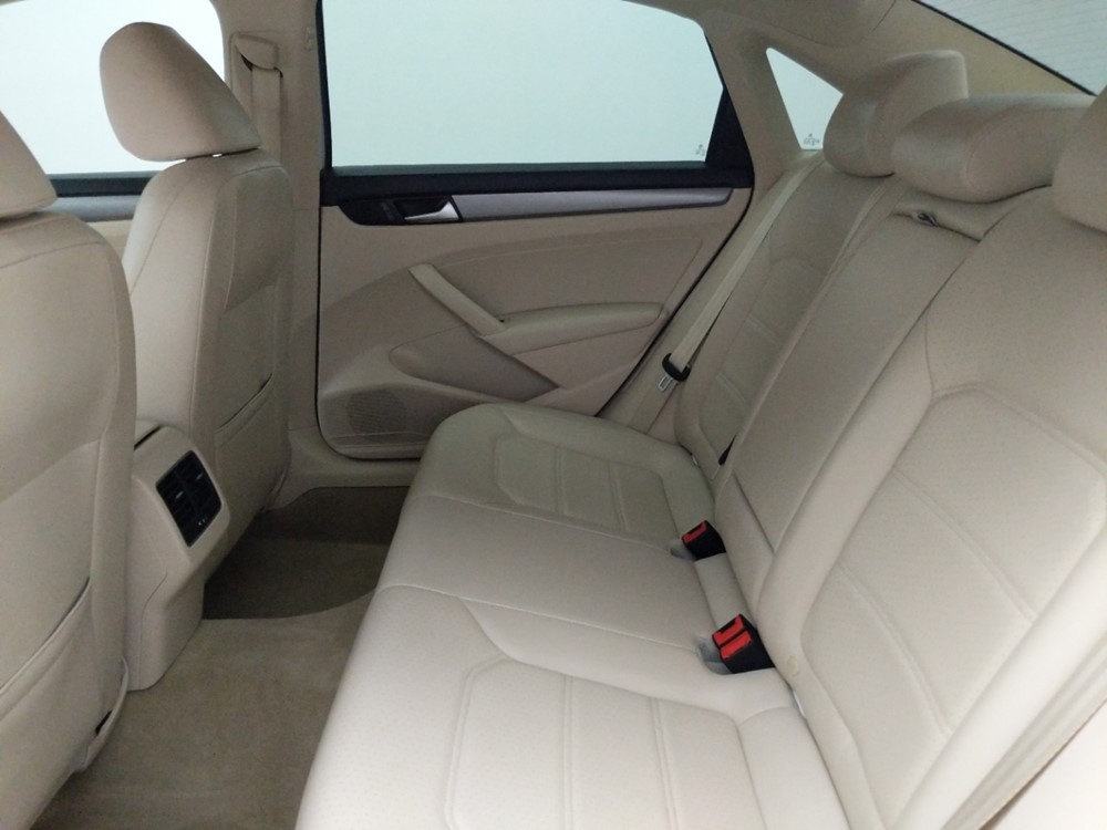 2014 Volkswagen Passat - Driver Rear Seat