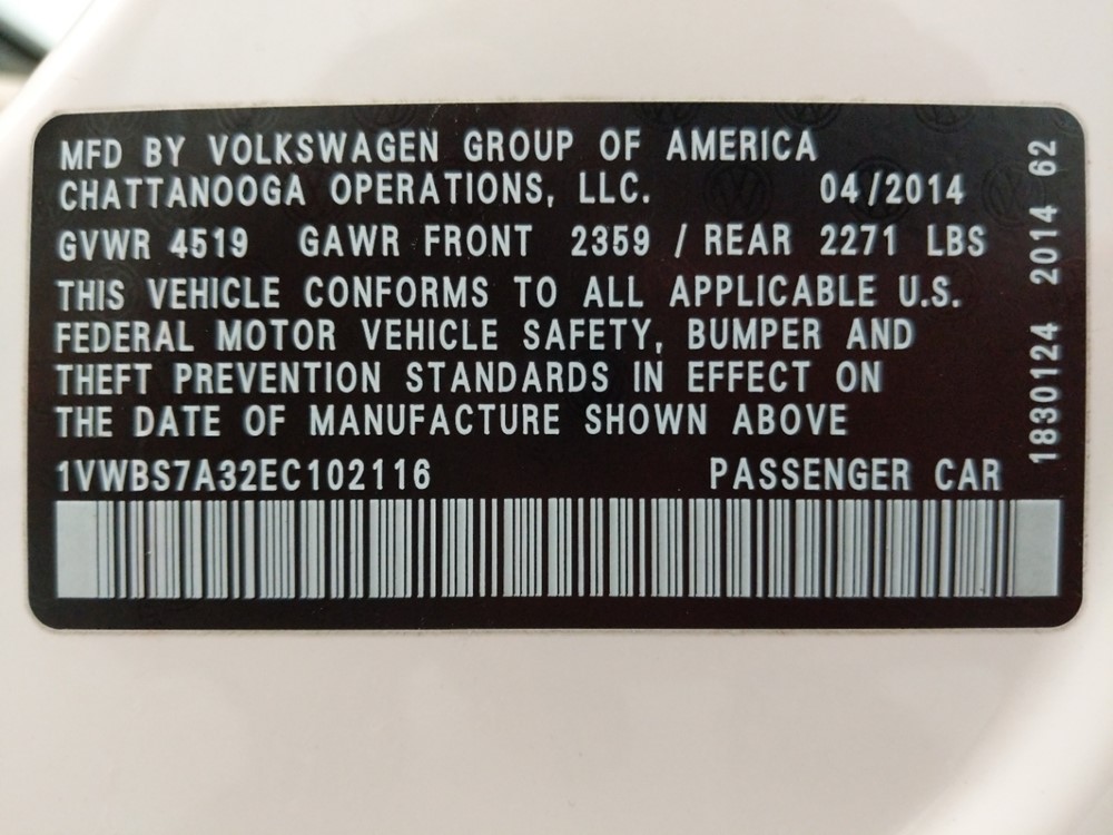 2014 Volkswagen Passat - VIN Plate