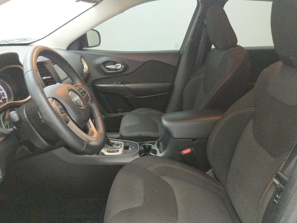 2015 Jeep Cherokee - Driver Front Seat