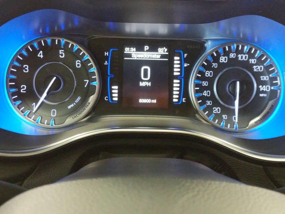 2015 Chrysler 200 - Odometer Close Up