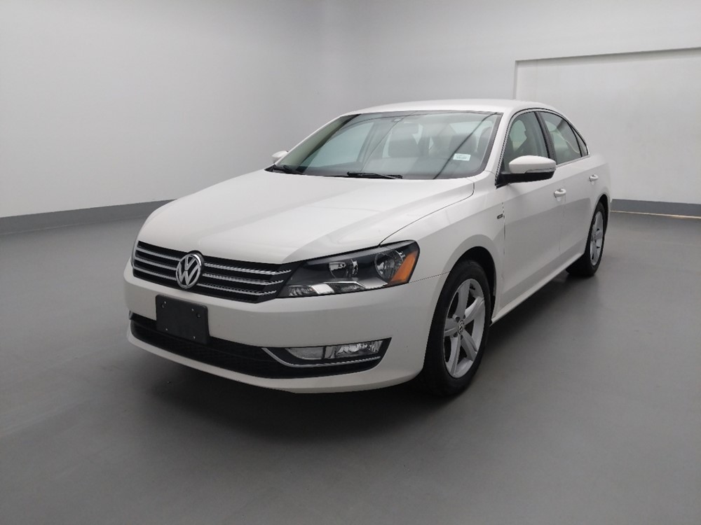 Used 2015 Volkswagen Passat Driver Front Bumper