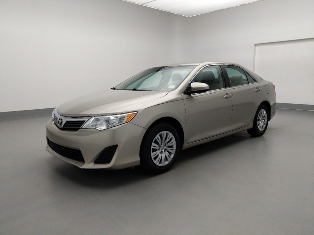 Used 2014 Toyota Camry Driver Front Bumper