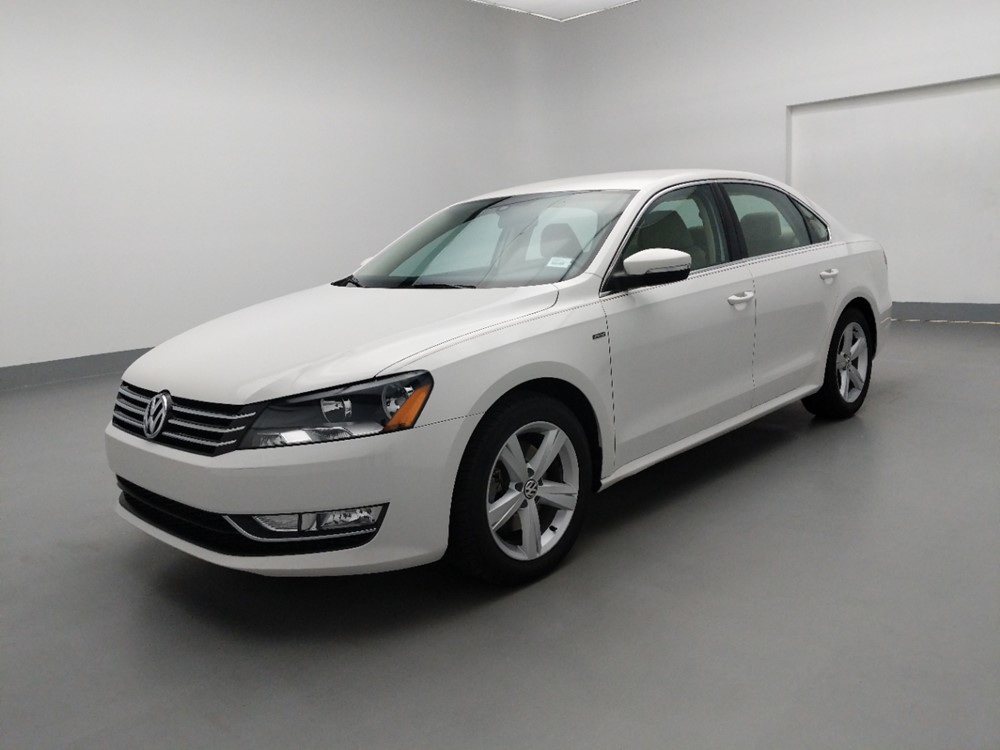 Used 2015 Volkswagen Passat Driver Front Bumper