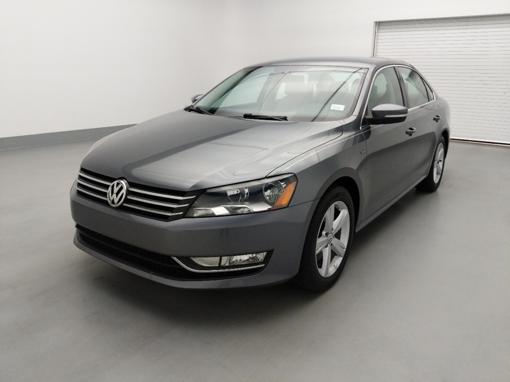 Used 2015 Volkswagen Passat Driver Front Bumper