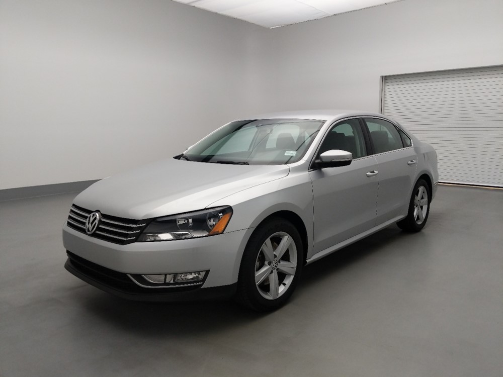 Used 2015 Volkswagen Passat Driver Front Bumper