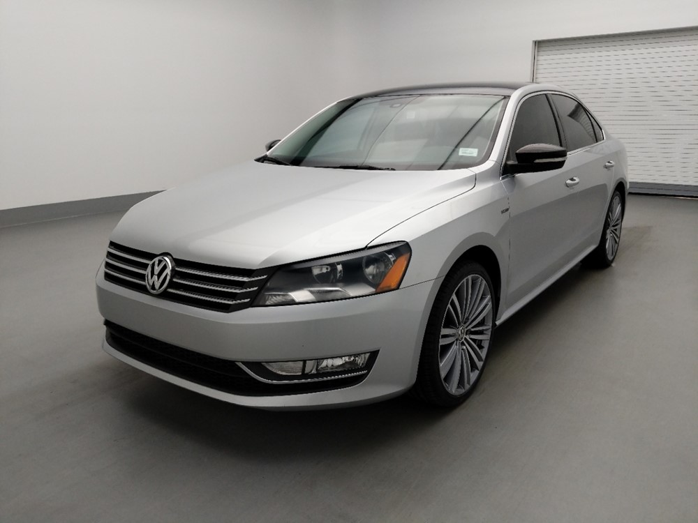 Used 2015 Volkswagen Passat Driver Front Bumper