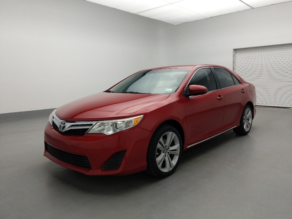 Used 2014 Toyota Camry Driver Front Bumper